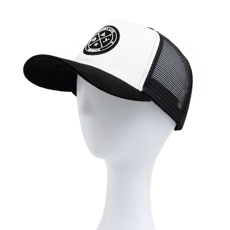 π§’π Snapback Trucker con Etichetta in Pelle β Stile Urban, Freschezza Totale! ππ§’